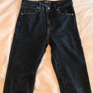 A&F Skinny jeans in a dark rinse wash